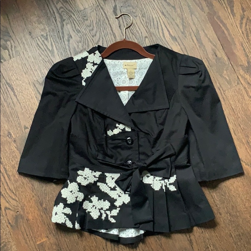 Anthro - 3/4 Bell Sleeve Blazer- Like New- Size 2